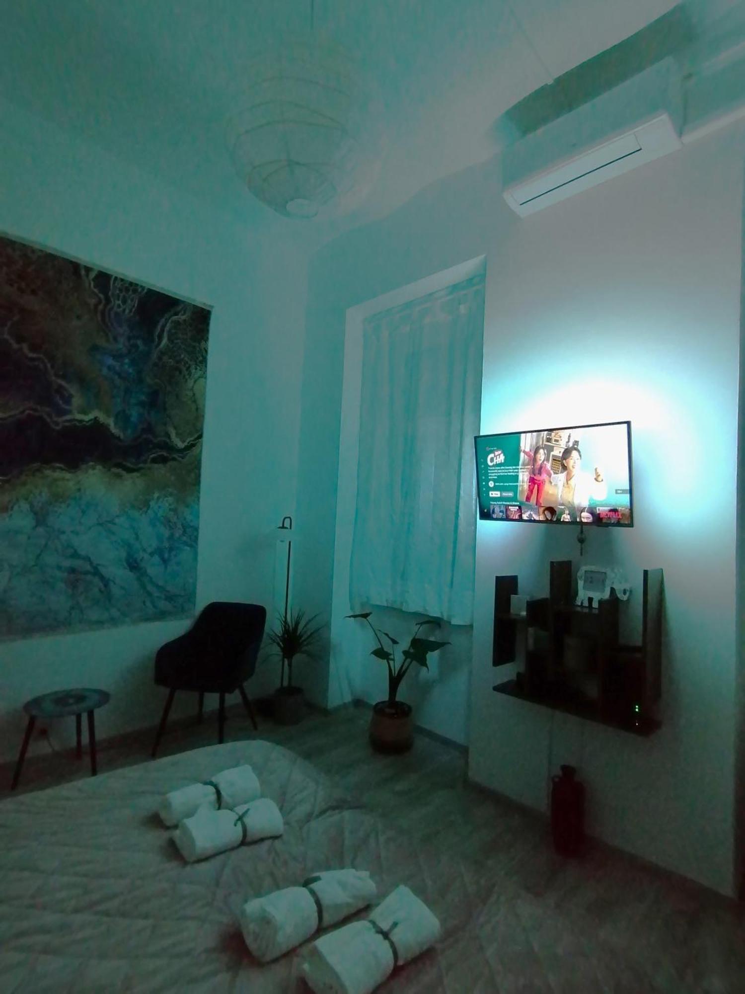 Free Parking, Downtown Apartment Near New York Cafe Budapest Eksteriør bilde